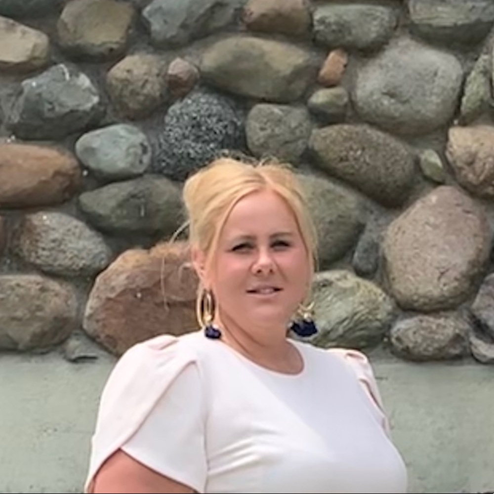 Meet your Posher, Stephanie